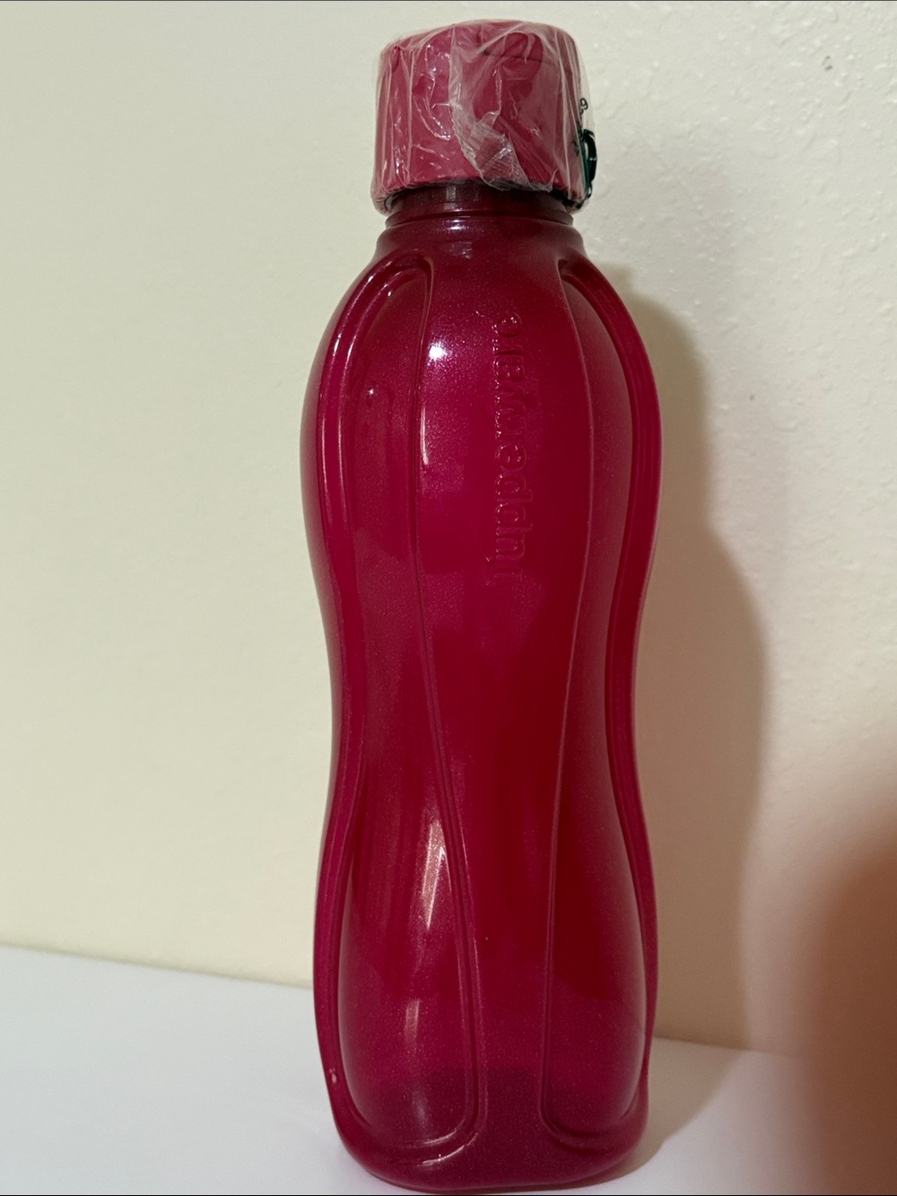 Tupperware Eco water glirer pink -fusia 1L 36oz tumbler fliptap pour seal.